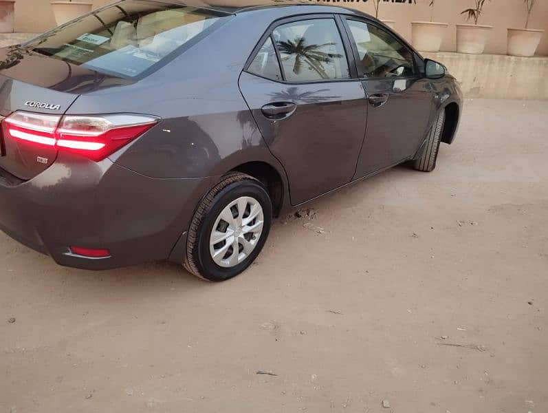 Toyota Corolla GLI 2017 facelift original 3