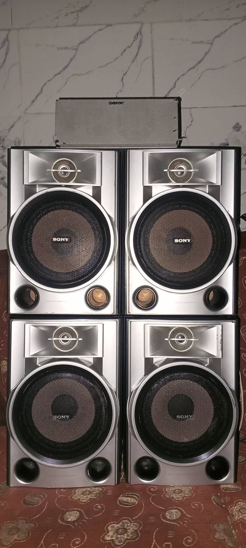 SONY Gnz9D speakers 0