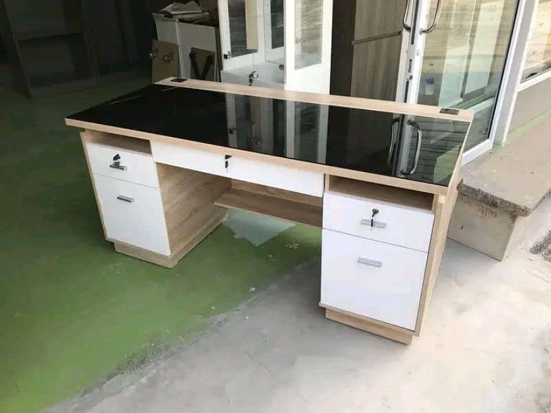 computer tables 7