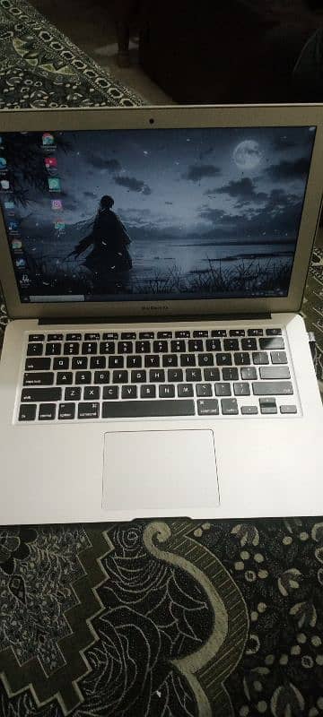 Macbook air 2015 8gb ram 500gb ssd 4