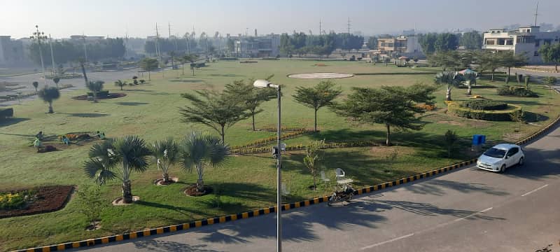 Park Facing one kanal plot in A Block Citi Housing Faisalabad 13