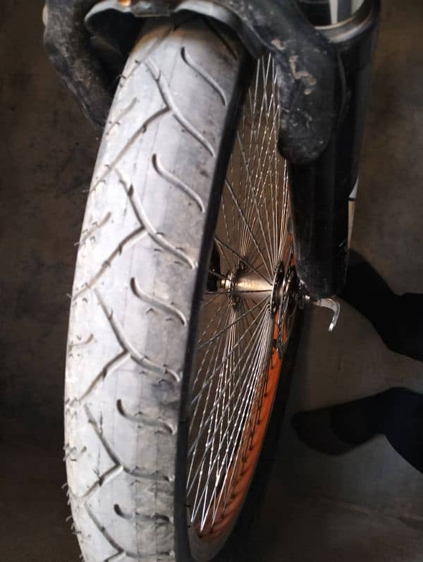 Humber cycle with Brand New tyres 2