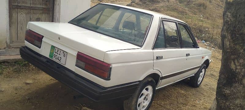 Nissan Sunny 1987 4