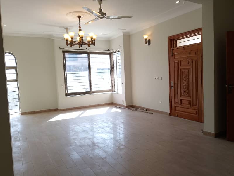 F11 Beautiful Upper Portion For Rent 3 Bedroom With Attached 4bathroom Drawing Dining 17