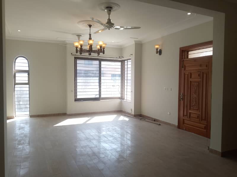 F11 Beautiful Upper Portion For Rent 3 Bedroom With Attached 4bathroom Drawing Dining 20