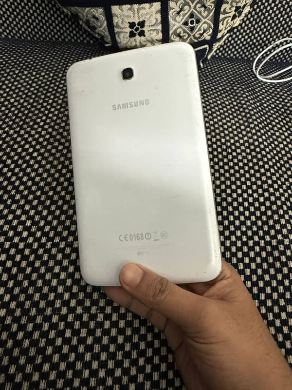 SAMSUNG TAB 3 WHITE COLOR 8GB 1