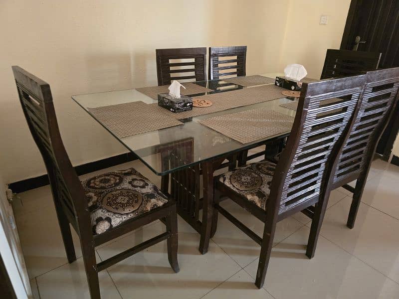 Dining Table with 6 Chairs 2