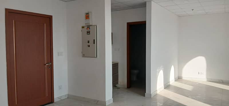 600 Square Feet Office Prime Space Available For Rent In Main Boulevard Gulberg 3 Lahore 37