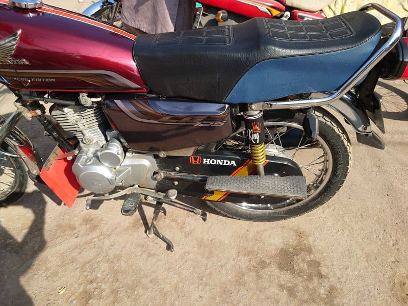 Honda 125 special edition 5