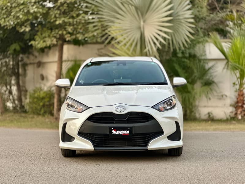 Toyota Yaris G LED  2021/2025 0