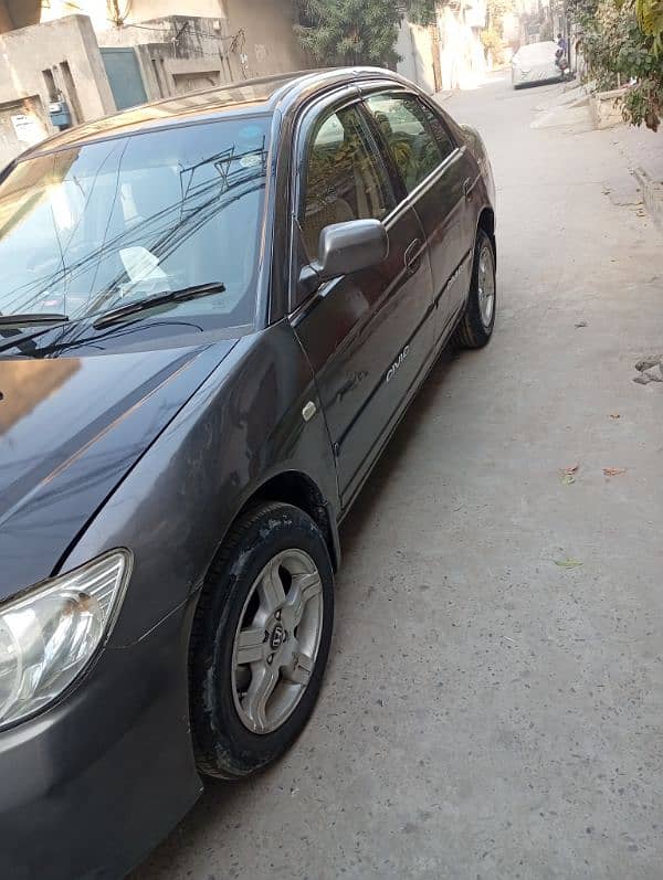 Honda Civic EXi 2004 3