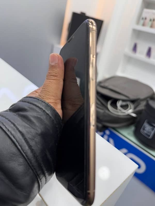 iphone 11 pro PTA approved 1