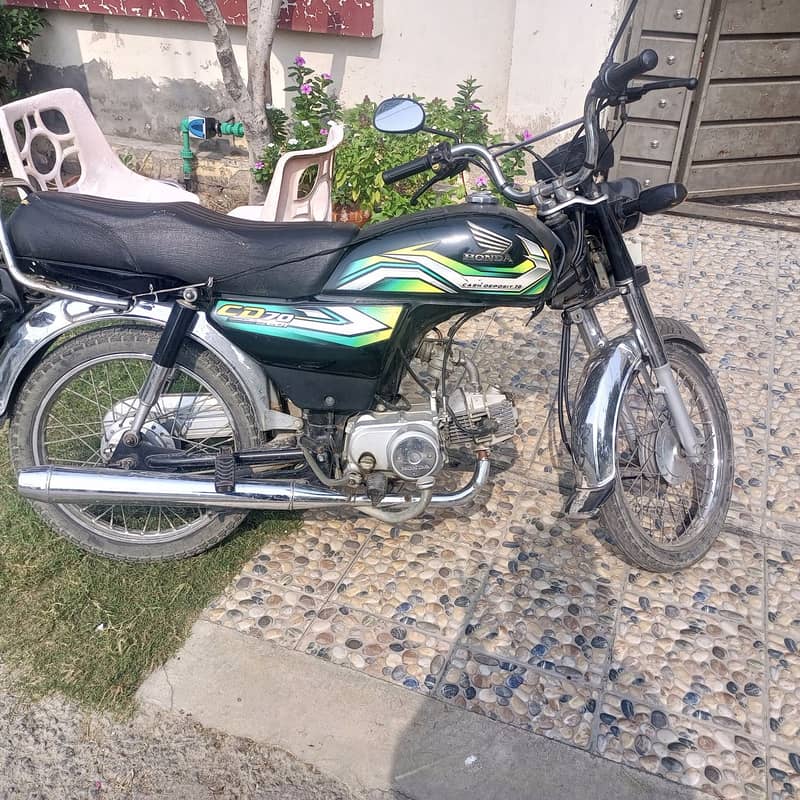 Honda CD 70 2023 3