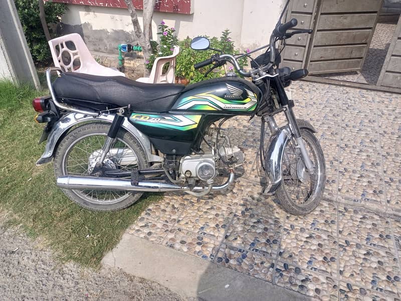 Honda CD 70 2023 4