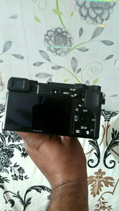 Sony A6400 with kit lens for sale 0