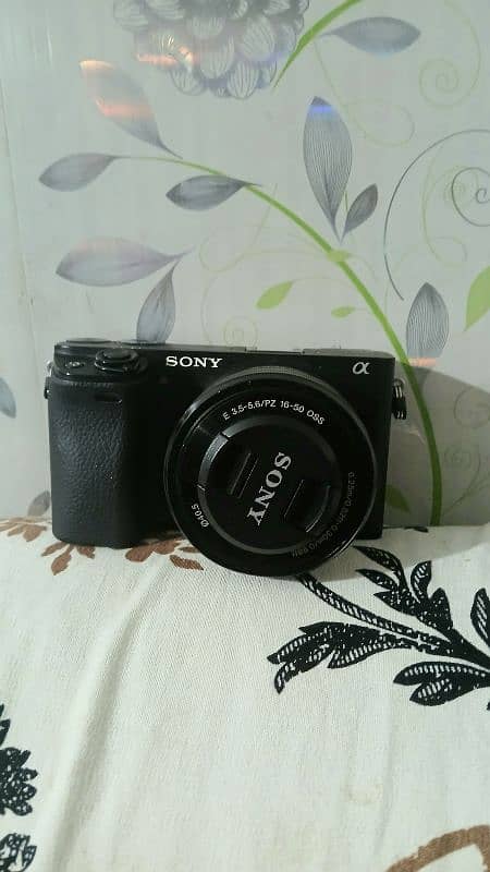 Sony A6400 with kit lens for sale 2