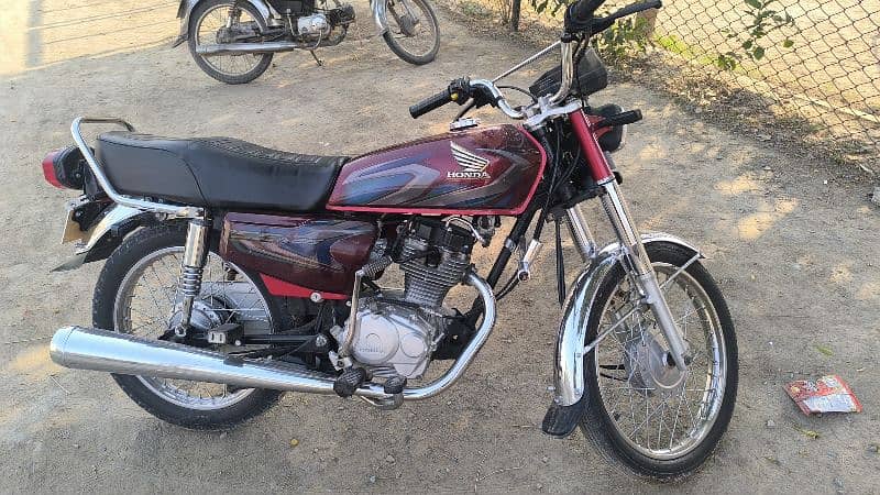 Honda 125 Good condition 2