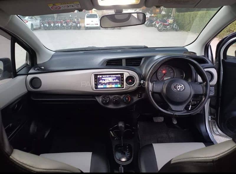 Toyota Vitz 2016 4