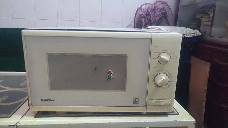 microwave in a good price and good condition totally working 1