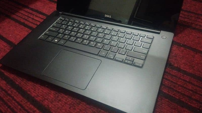 Dell Precision 5520 0