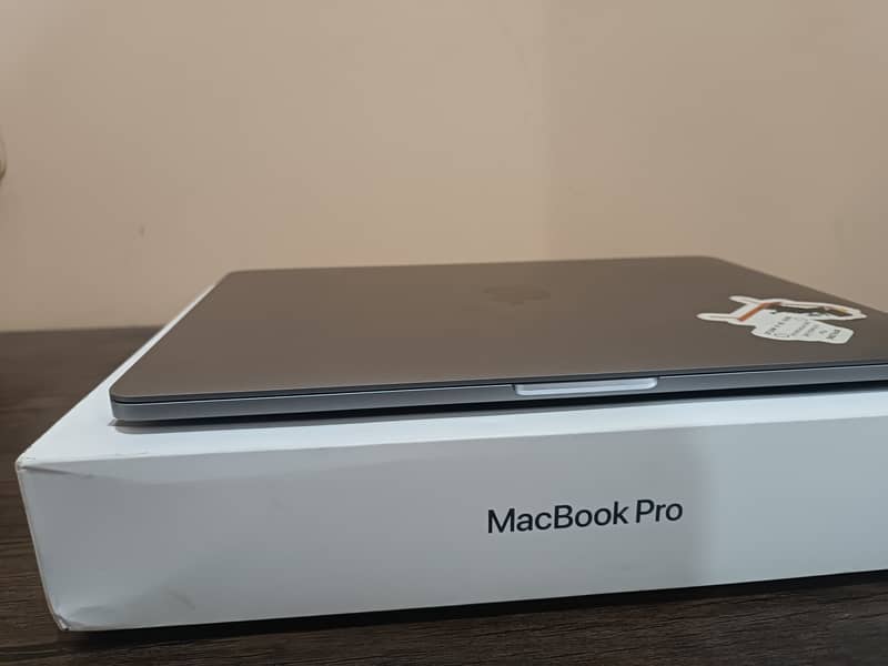 Macbook Pro M1 2020 8GB/512GB With Box 1