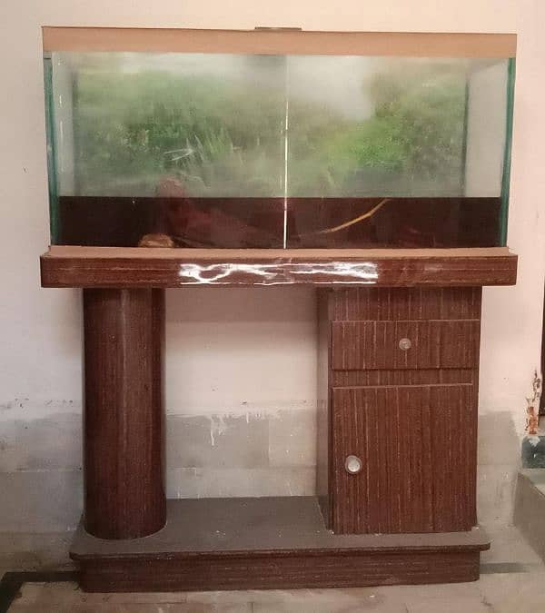 Aquarium for urgent sale 0