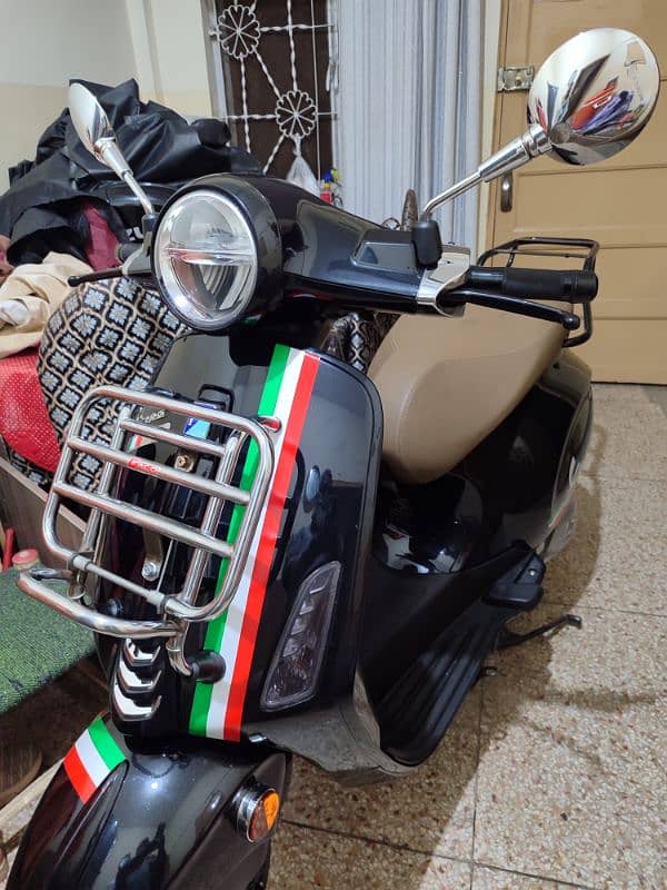 vespa primavera model 2018 3