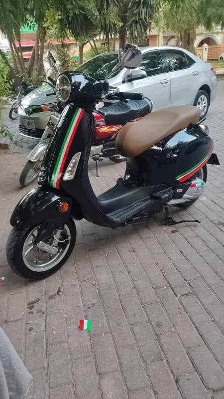 vespa primavera model 2018 10