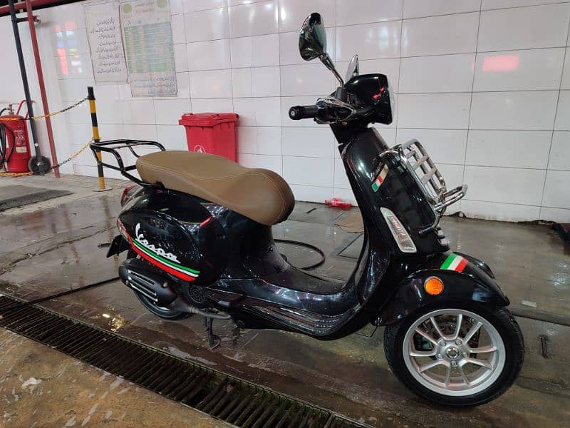 vespa primavera model 2018 12