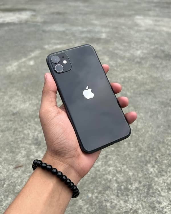 iphone11 128 GB 10 by 10 03004167253 whatsapp 1