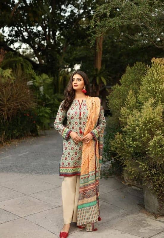 Branded (Lakhany) Unstitched Printed Lawn 03 PC Suits 8