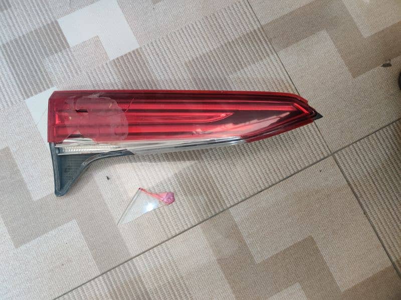 Toyota Fortuner back left side light 0