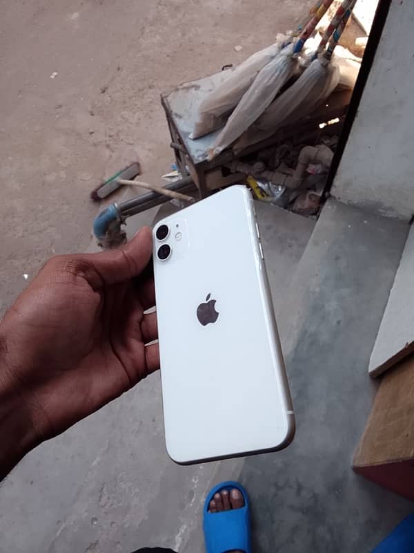 I phone 11 pta approved 03287580383 6