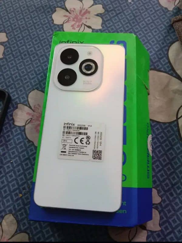 Infinix smart 8 pro 4+4 128 0