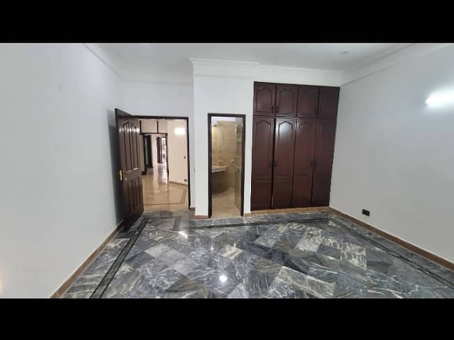 Dha Lahore 1 Kanal House For Sale 8