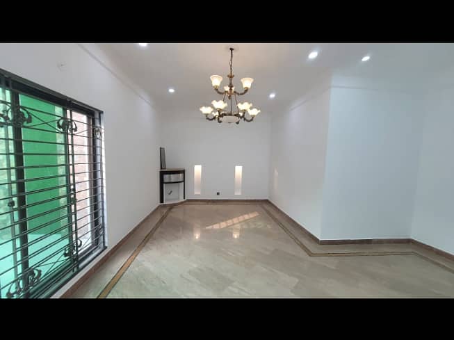 Dha Lahore 1 Kanal House For Sale 19