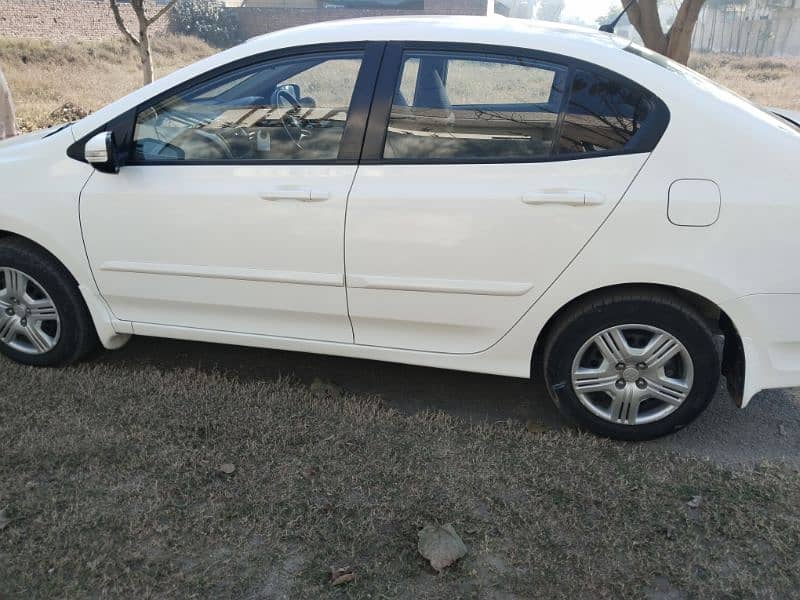 showroom condition Honda City IVTEC 2018 7