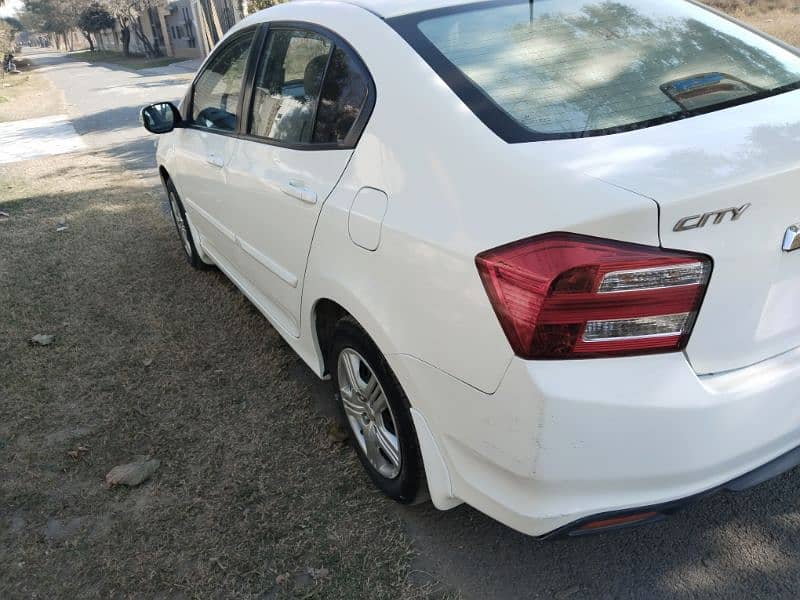 showroom condition Honda City IVTEC 2018 8