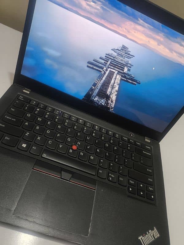 Lenovo Thinkpad core i5 8th gen 10/10 condition 6