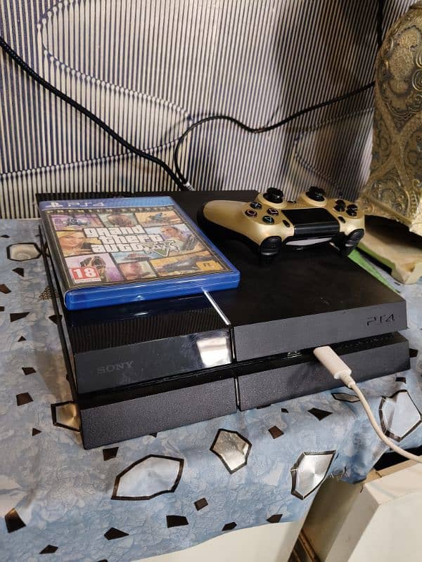 Sony Playstation Ps4 With Sony controller+GTA5 game 1