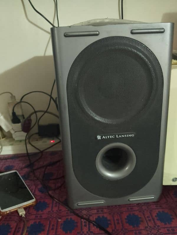 Home Theater By ALTEC Lansing . USA 4