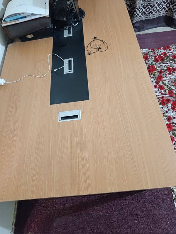 8/4 office counter table with 4 wore slots 5