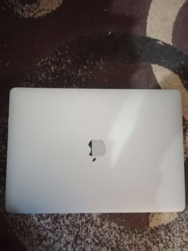 MacBook pro 2017 [16 GB] 2