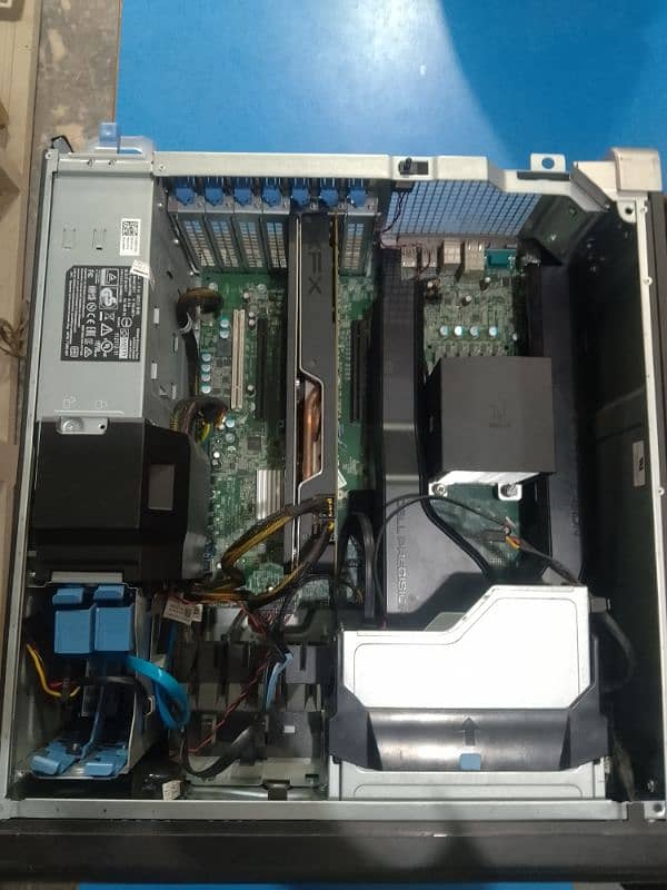 Dell T5810 0