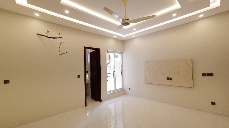 Stunning And Affordable Corner House Available For Sale In Punjab Small Industries Colony 14