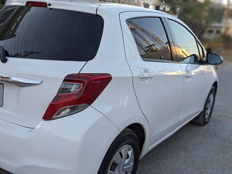 Toyota Vitz 2015 2