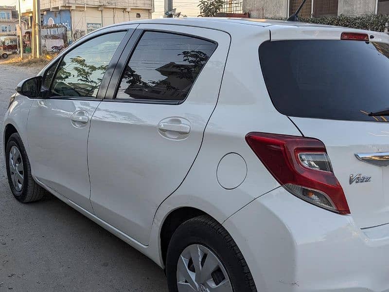 Toyota Vitz 2015 5