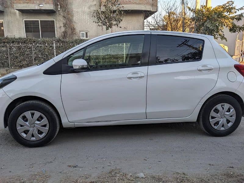 Toyota Vitz 2015 6