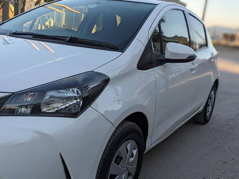 Toyota Vitz 2015 7