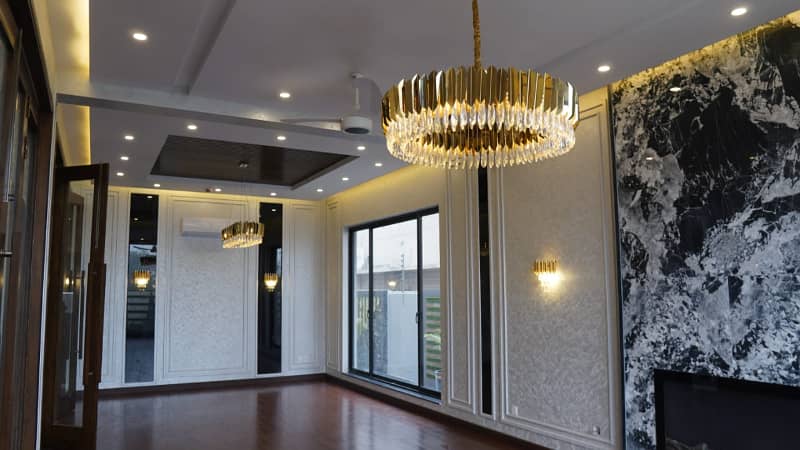 1 Kanal Modern Design Low Price Brand New Luxury Palace For Rent 0